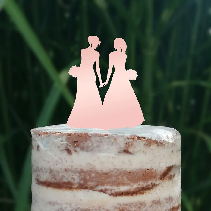 Cake Topper (Frauenpaar), Mrs & Mrs, Hochzeit, Verlobung, Trauung, Acryl/Holz, Tortenstecker, Tortenfigur, Tortendeko, Hochzeitstorte, Frau und Frau, Gay, Lesbisch, Cake Board (Beere)