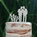 Cake Topper (Männerpaar), Mr & Mr, Hochzeit, Verlobung, Trauung, Acryl/Holz, Tortenstecker, Tortenfigur, Tortendeko, Hochzeitstorte, Mann und Mann, Herren, Gay, Schwul, Tortenständer (Beere)