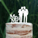 Cake Topper (Männerpaar), Mr & Mr, Hochzeit, Verlobung, Trauung, Acryl/Holz, Tortenstecker, Tortenfigur, Tortendeko, Hochzeitstorte, Mann und Mann, Herren, Gay, Schwul, Tortenständer (Beere)